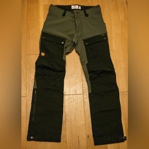 Men’s Fjallraven Keb Trousers 550-018 Black-Stone Grey